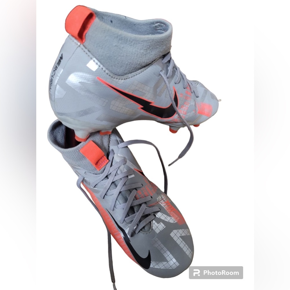 Nike cleats kids